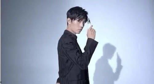 肖战新闻爆料最新消息,揭秘背后真相与争议焦点 第2张 肖战新闻爆料最新消息,揭秘背后真相与争议焦点 第2张