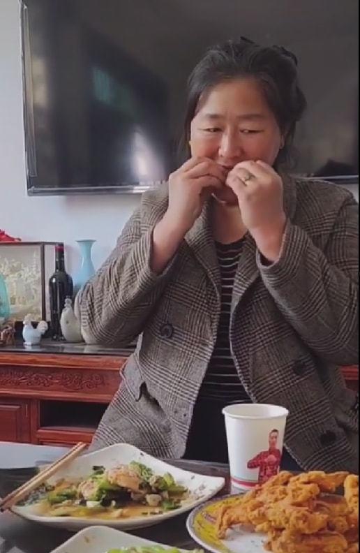 谁发的爆料大衣嫂视频啊,是谁爆料的惊人内幕? 第3张 谁发的爆料大衣嫂视频啊,是谁爆料的惊人内幕? 第3张